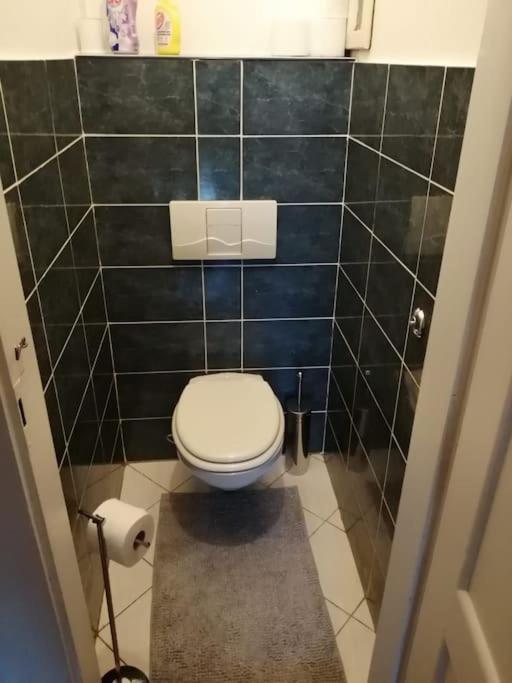 2 Bedrooms Close Vysehrad - Congress Centrum Praga Esterno foto